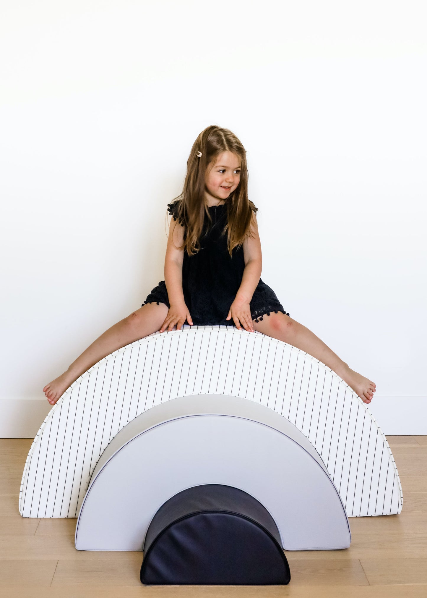 Rocker in Pebble